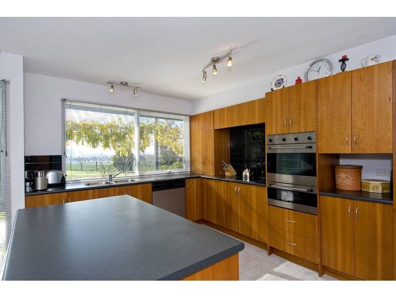 255 Staughtonvale Road, Anakie VIC 3221