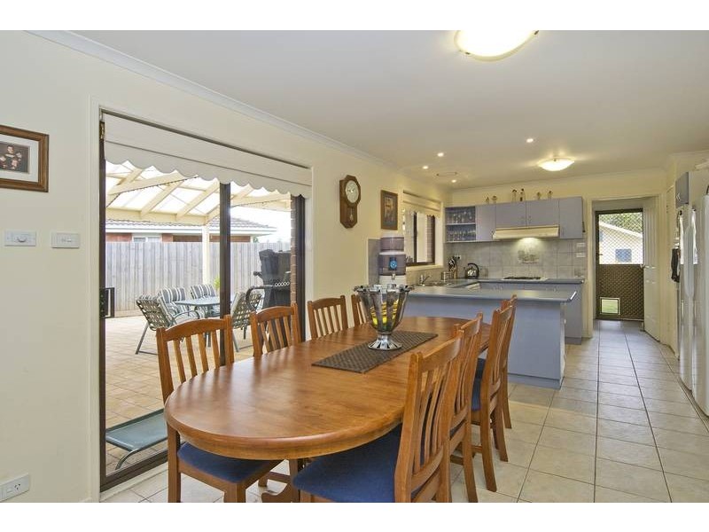 48 Cameron Crescent, Lara VIC 3212