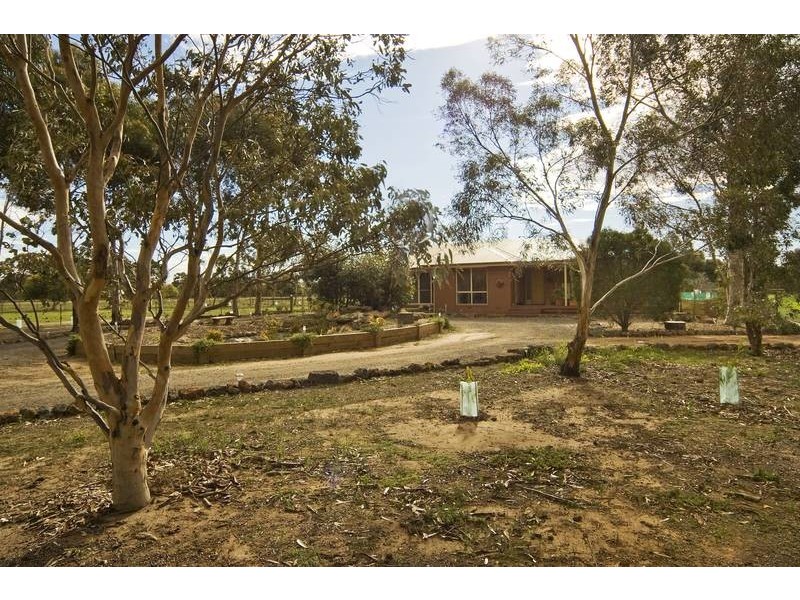 5 McIntyre Road, Lara VIC 3212