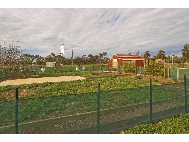 5 McIntyre Road, Lara VIC 3212