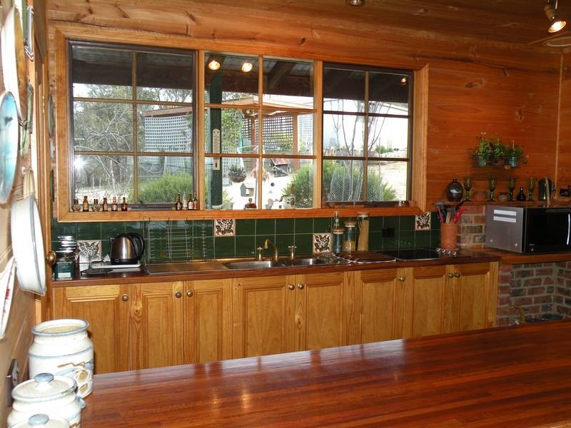 195 DeMotts Road, Anakie VIC 3221