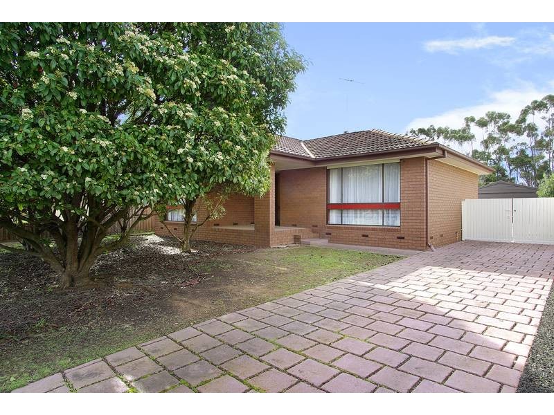 10 Jania Street, Lara VIC 3212