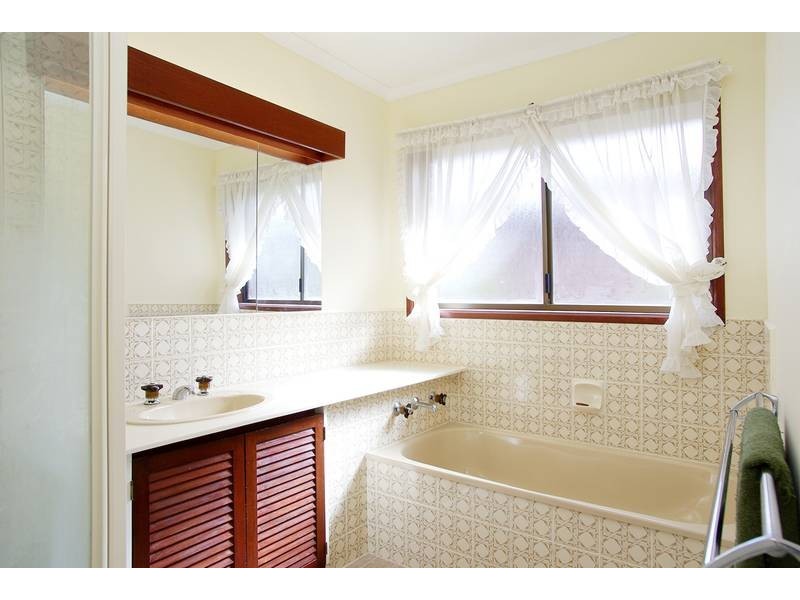 10 Jania Street, Lara VIC 3212