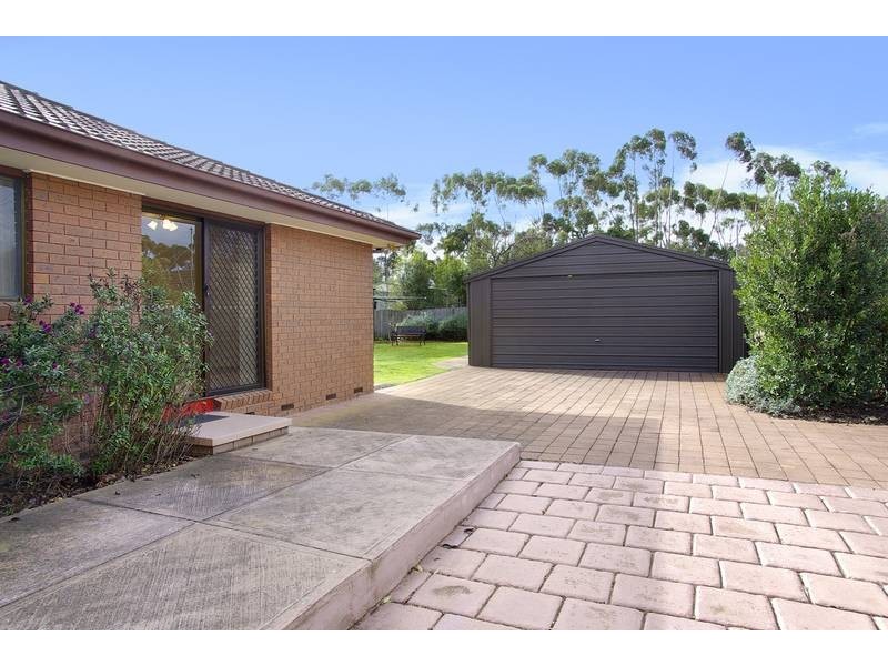 10 Jania Street, Lara VIC 3212