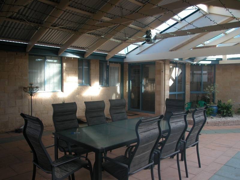 4 Egret Crt, Lara VIC 3212