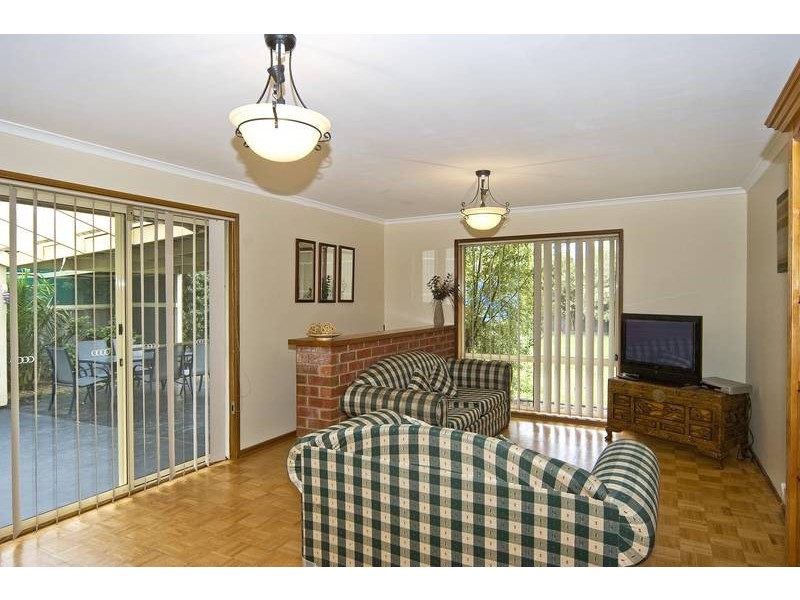 4 Bernard Court, Lara VIC 3212
