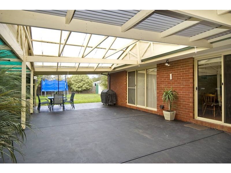 4 Bernard Court, Lara VIC 3212