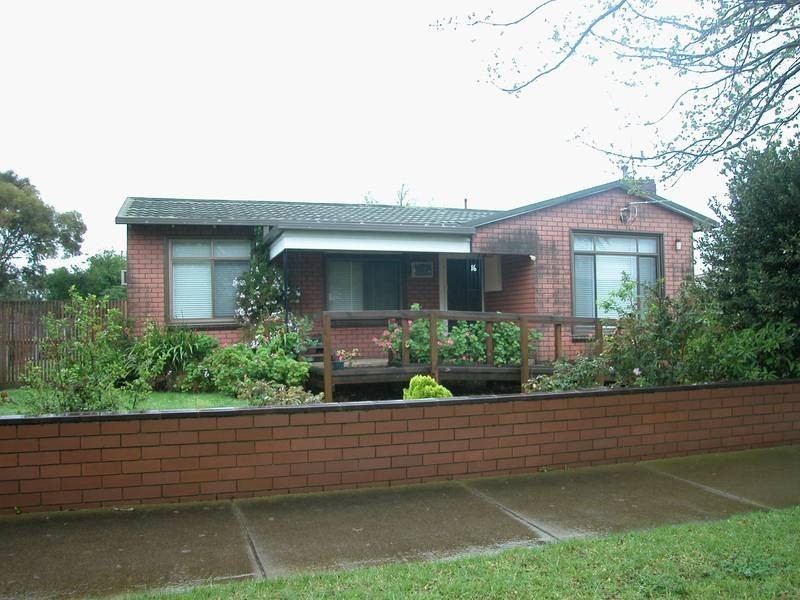 16 Spruhan Avenue, Norlane VIC 3214