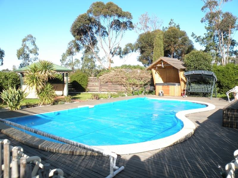 60 Manzeene Avenue, Lara VIC 3212