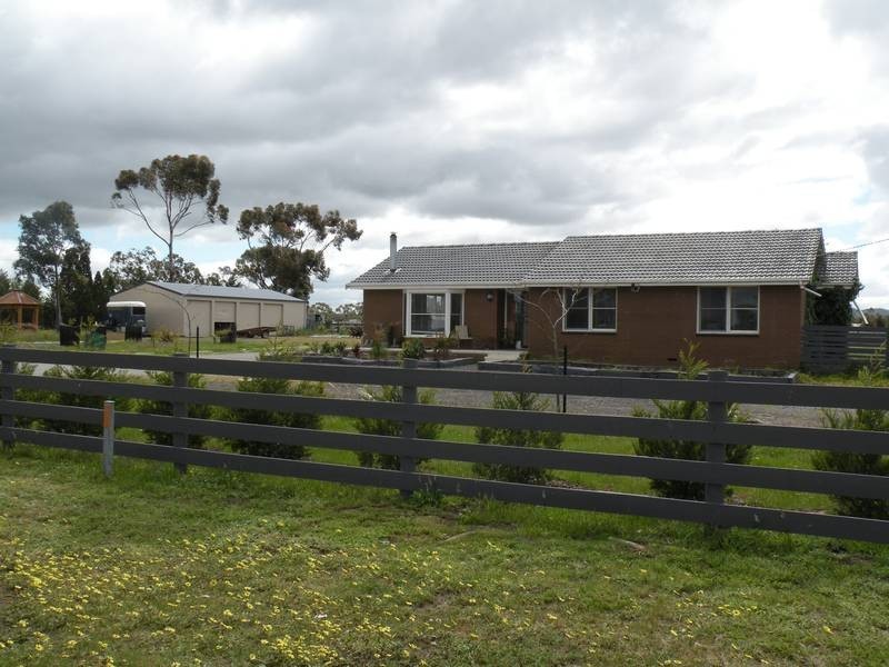 25 Thornton, Lara VIC 3212