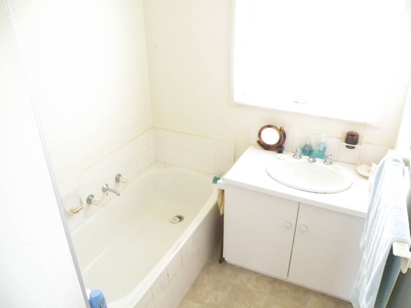 4 Upton Court, Lara VIC 3212