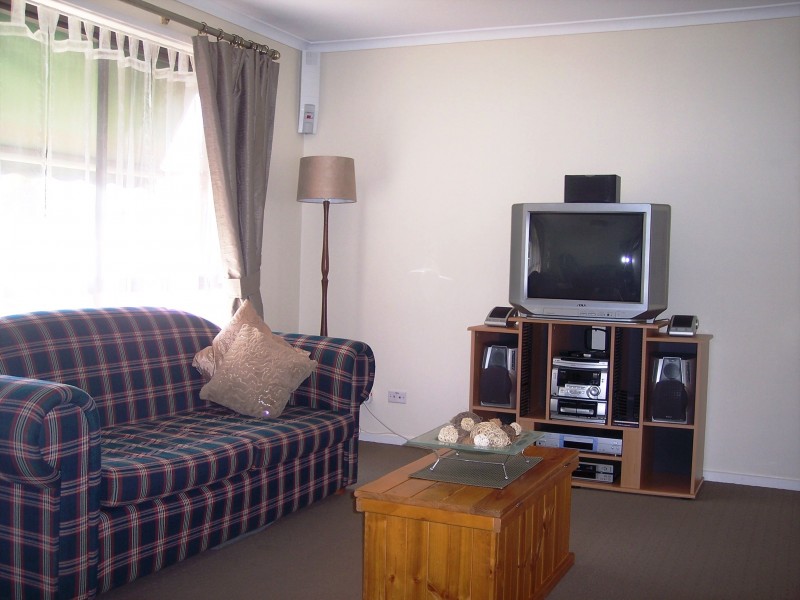 10 Vickers Court, Corio VIC 3214