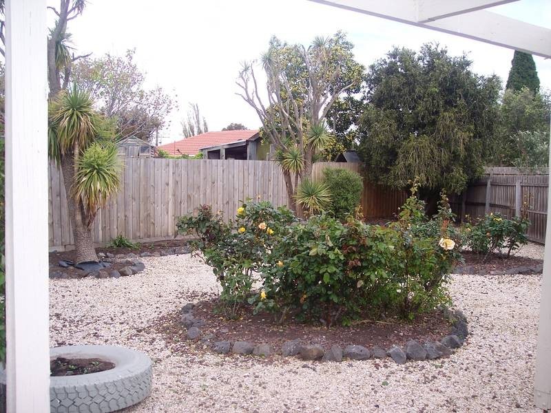10 Vickers Court, Corio VIC 3214