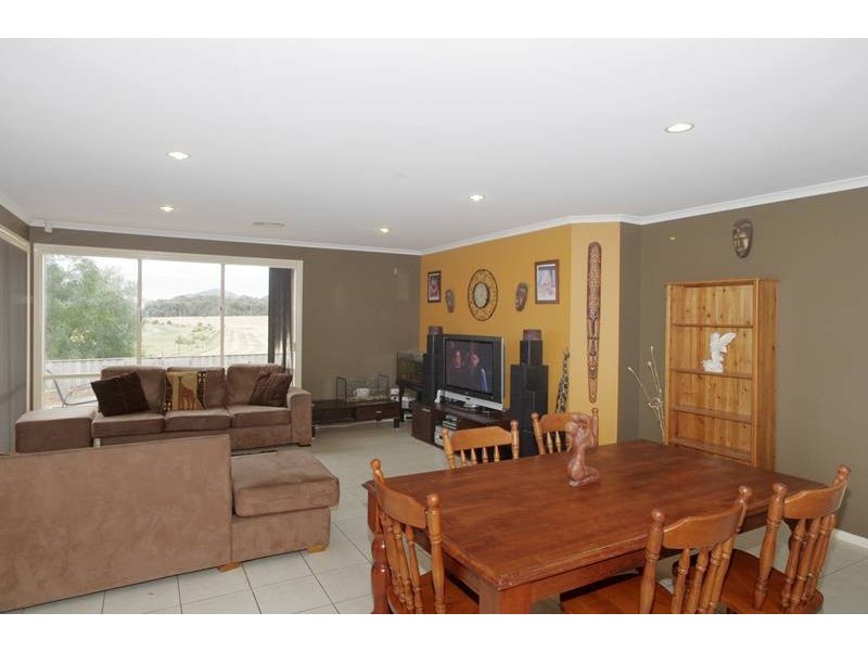 13 Pineview Court, Lara VIC 3212