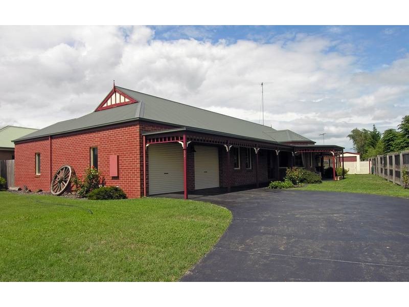 43 Richard Drive, Lara VIC 3212