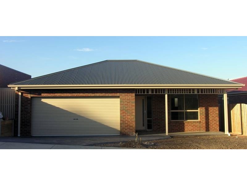 5 Hailar Lane, Lara VIC 3212