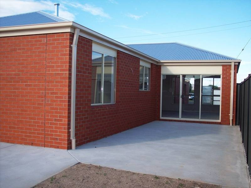 53 Canterbury Road East, Lara VIC 3212