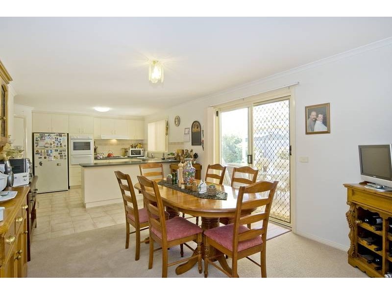 15 Lipson Drive, Lara VIC 3212