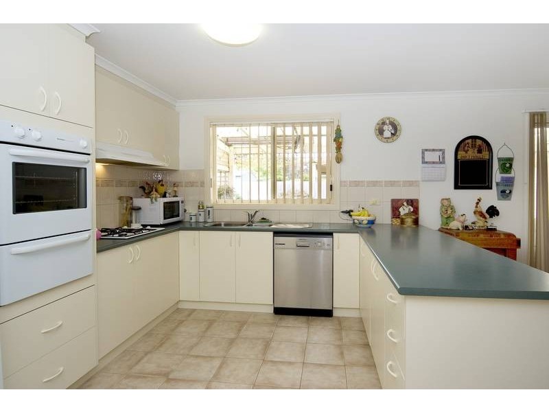 15 Lipson Drive, Lara VIC 3212