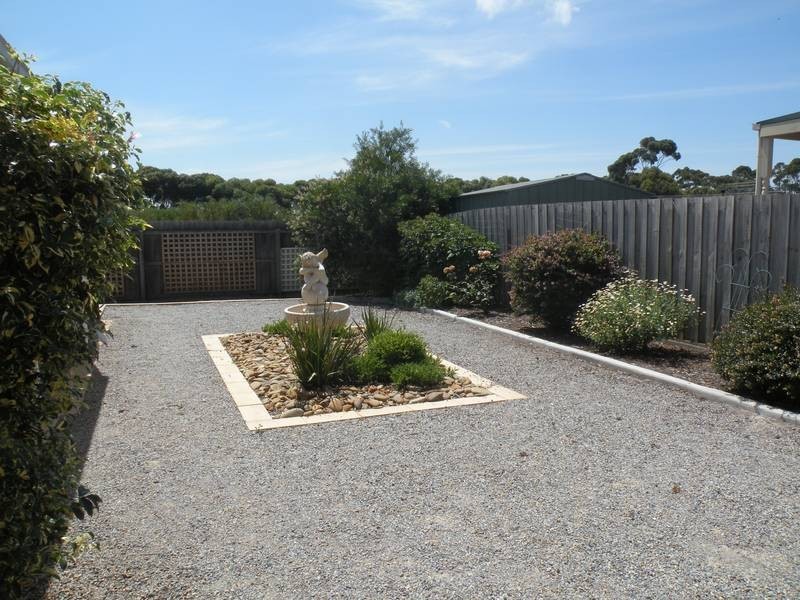 15 Lipson Drive, Lara VIC 3212