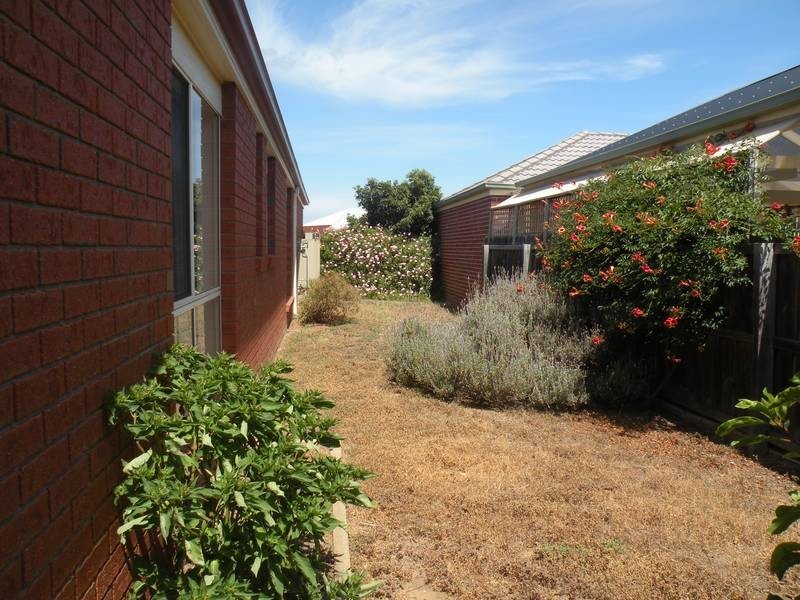 15 Lipson Drive, Lara VIC 3212