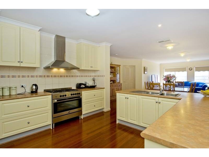 20 Canterbury Rd West, Lara VIC 3212