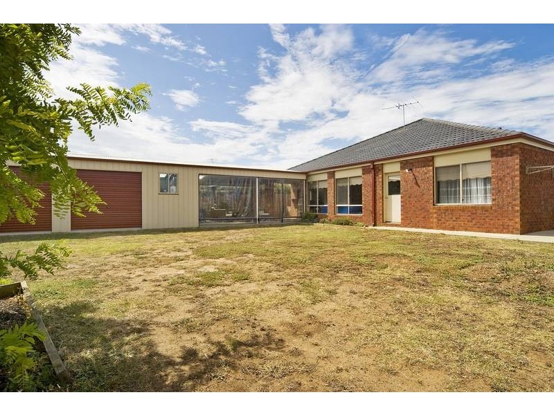 20 Canterbury Rd West, Lara VIC 3212