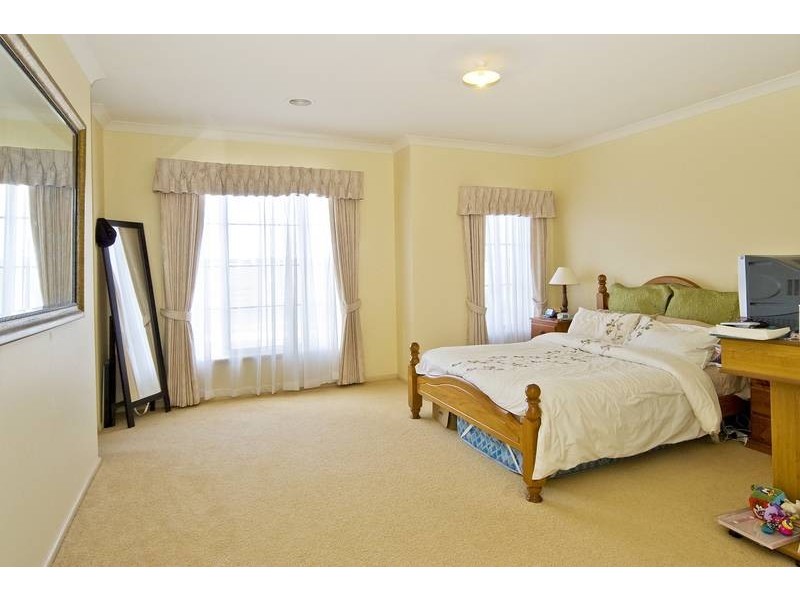 20 Canterbury Rd West, Lara VIC 3212