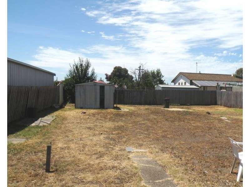 16 Waitara Grove, Norlane VIC 3214