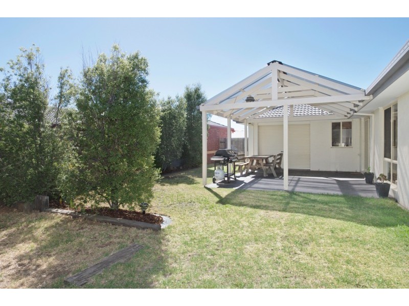 22 Young Street, Lara VIC 3212