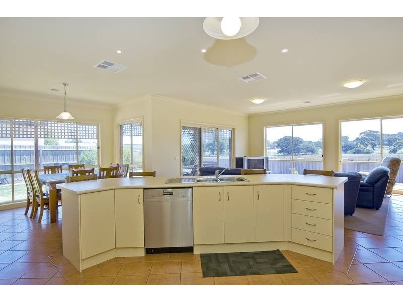 5 Kanowna Place, Lara VIC 3212