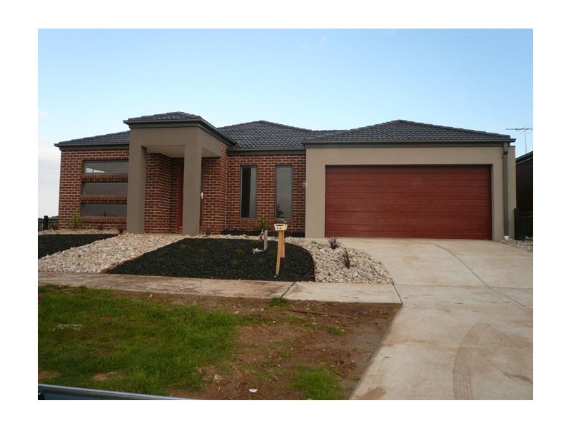 3 Raymond George Place, Lara VIC 3212