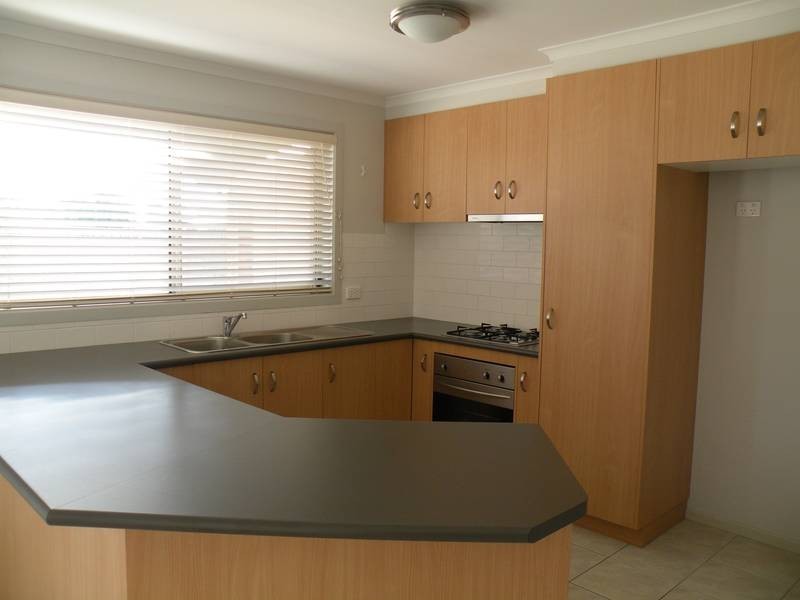39 Greenleaf Drive, Lara VIC 3212