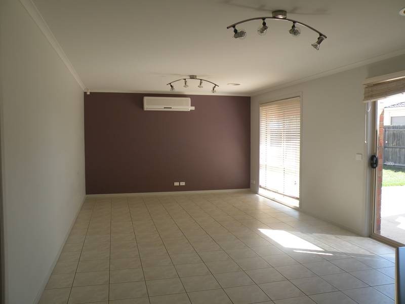 39 Greenleaf Drive, Lara VIC 3212