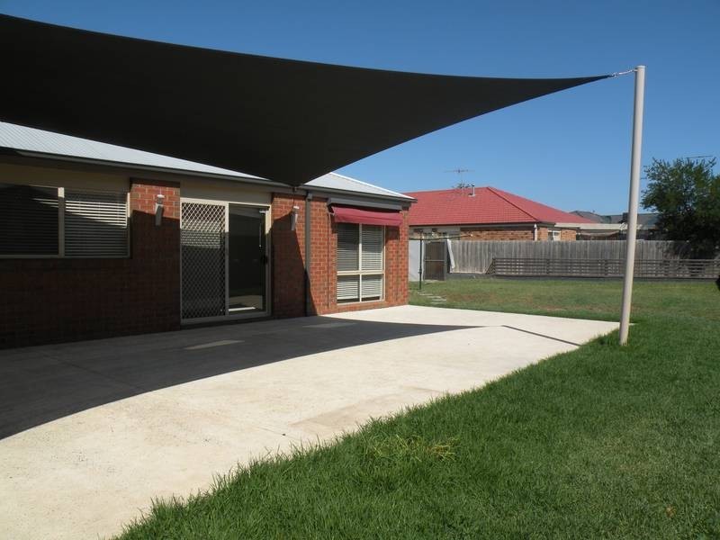 39 Greenleaf Drive, Lara VIC 3212