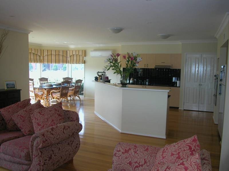 10 Osterlund Drive, Lara VIC 3212