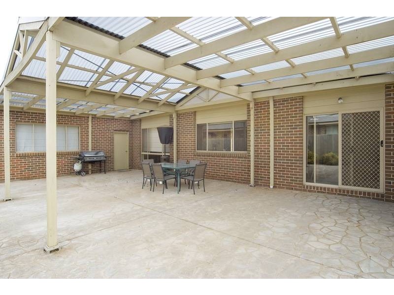 52 Country Gardens Drive, Lara VIC 3212