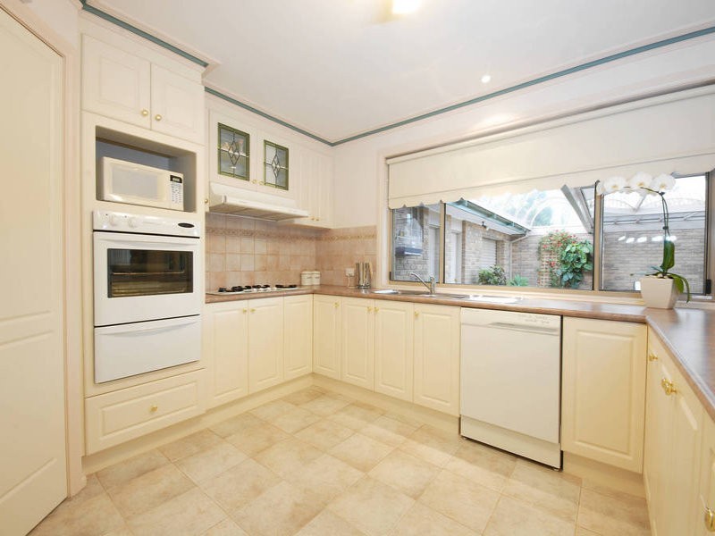 18 Skylark Court, Lara VIC 3212