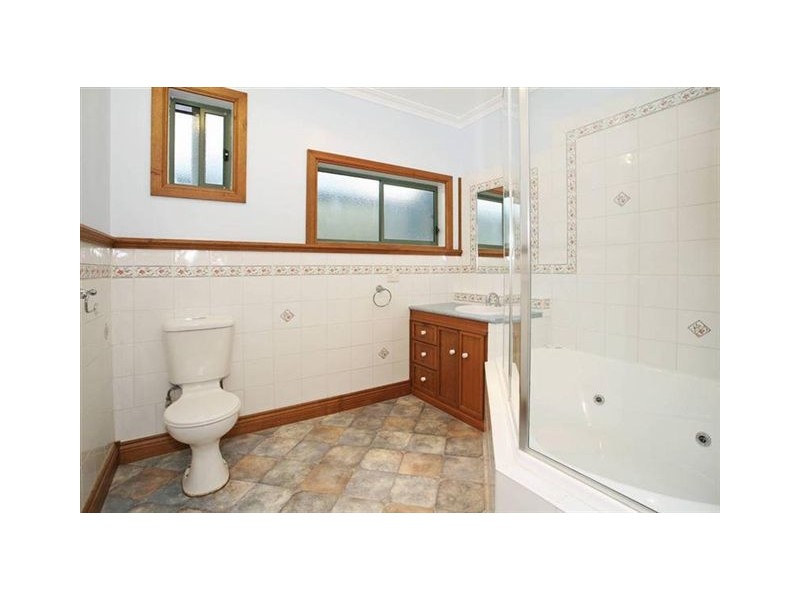 7 Derby Road, Herne Hill VIC 3218