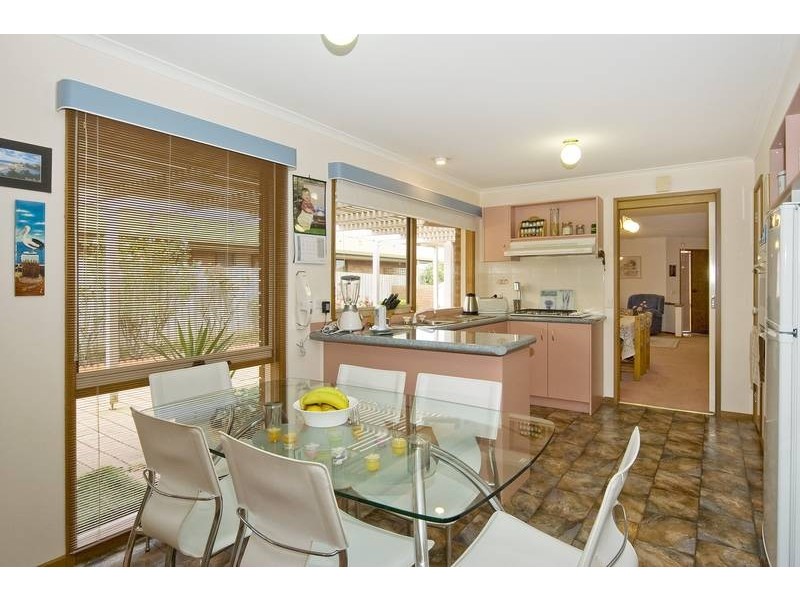 8 Kantara Crescent, Lara VIC 3212