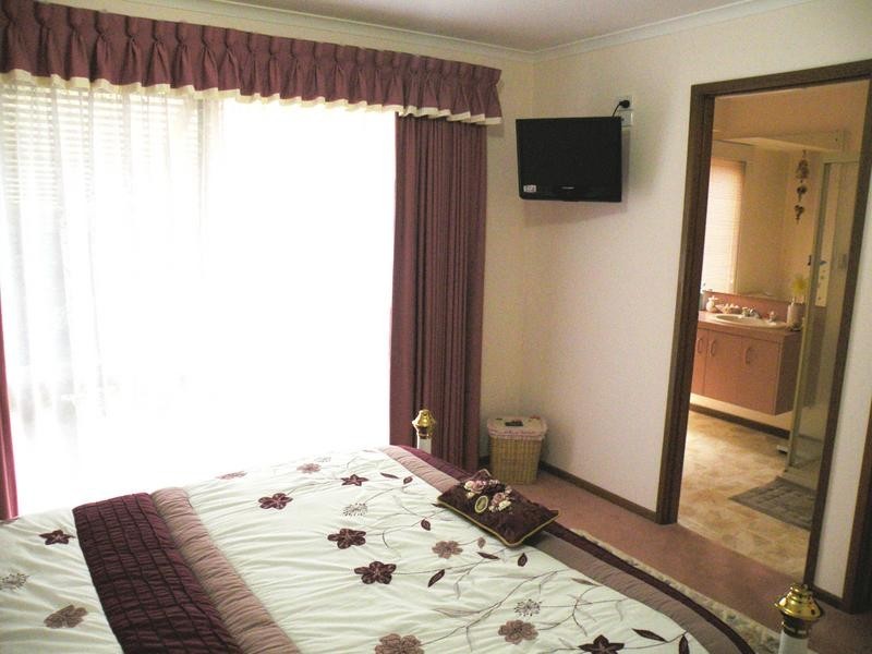 8 Kantara Crescent, Lara VIC 3212