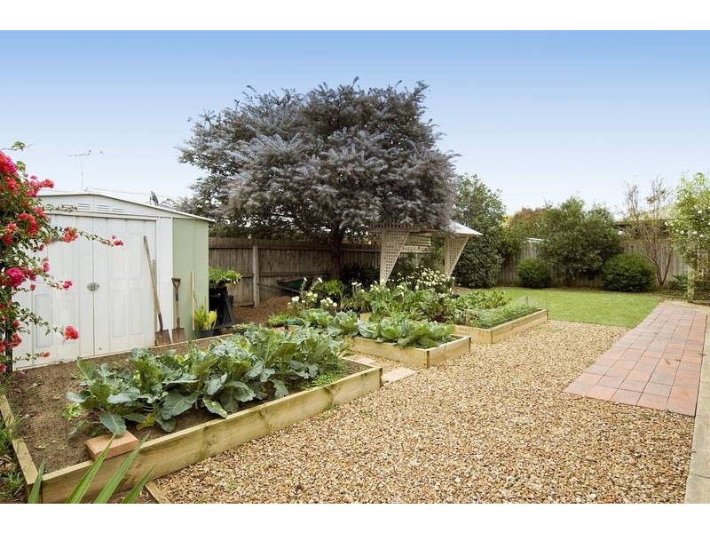 8 Kantara Crescent, Lara VIC 3212