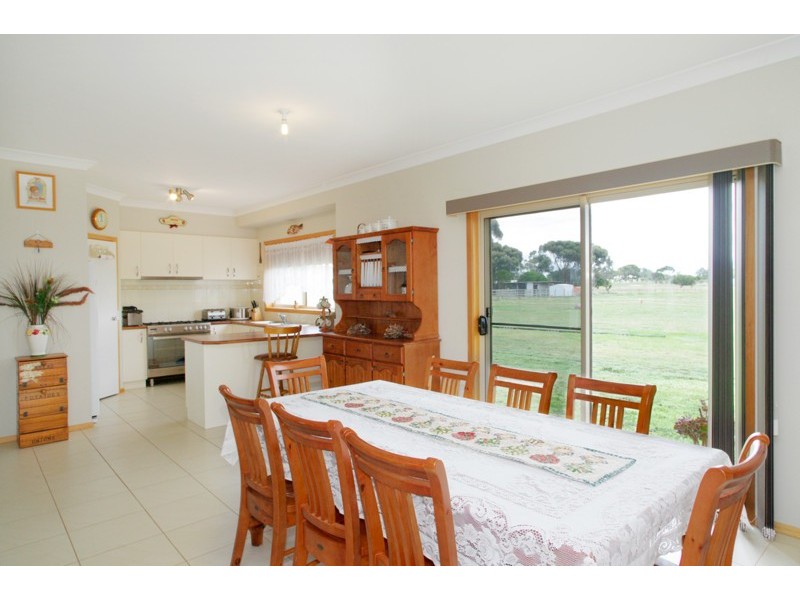 141 Old Melbourne Road, Lara VIC 3212