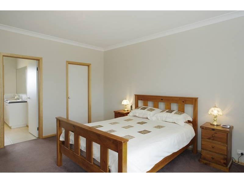 141 Old Melbourne Road, Lara VIC 3212