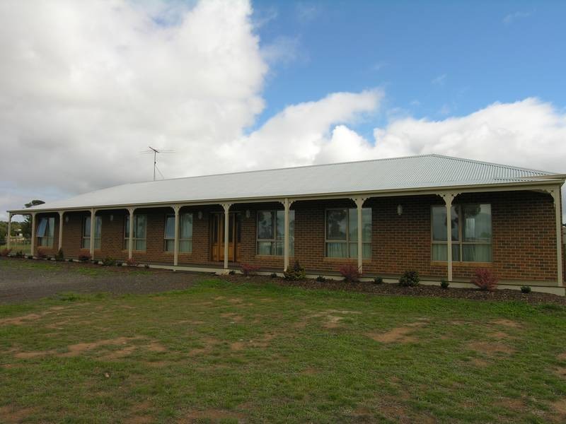 141 Old Melbourne Road, Lara VIC 3212