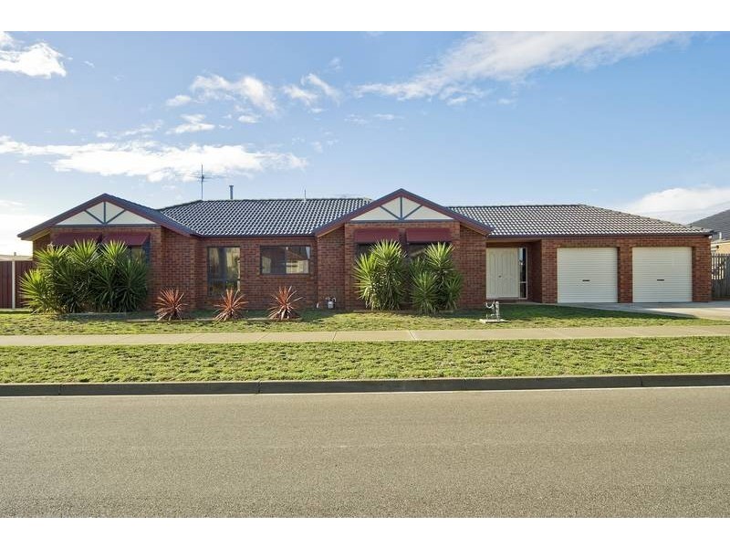 32 Country Gardens Drive, Lara VIC 3212