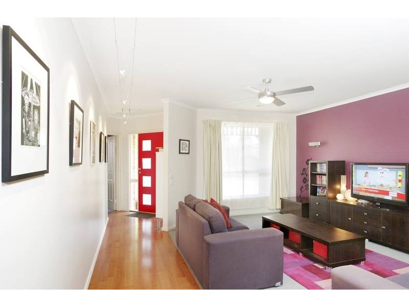 6 Evergreen Crt, Lara VIC 3212