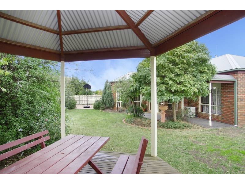 6 Melinda Court, Lara VIC 3212