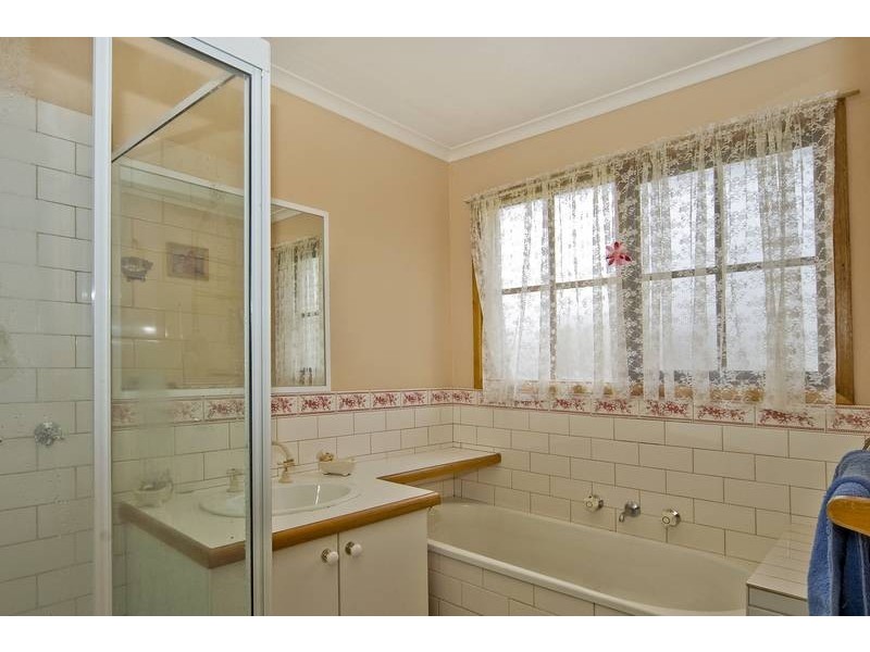 83 Forest Road, Lara VIC 3212