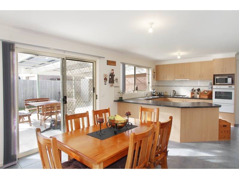 25 Kingsley Drive, Corio VIC 3214